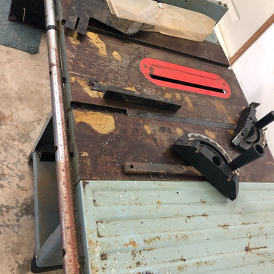 171 Delta 10â€ Table Saw