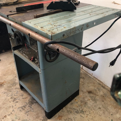 171 Delta 10â€ Table Saw