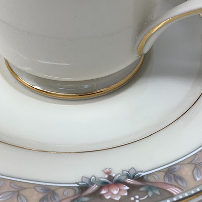 132 Mikasa China Fine Ivory