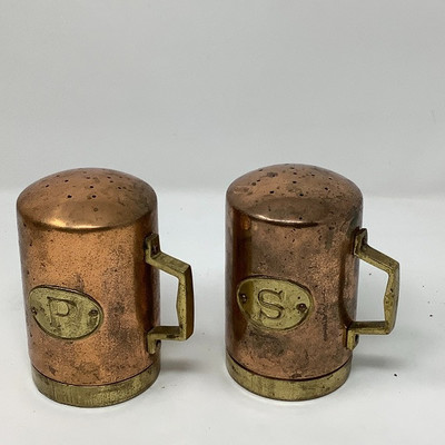 139 Salt and Pepper in Style