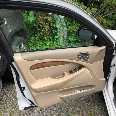 143 2002 Jaguar S Model Sedan