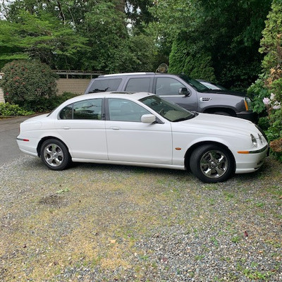 143 2002 Jaguar S Model Sedan
