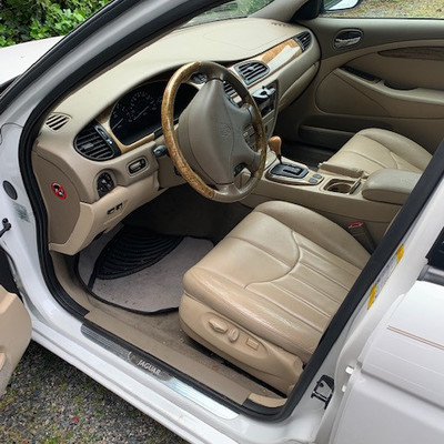 143 2002 Jaguar S Model Sedan