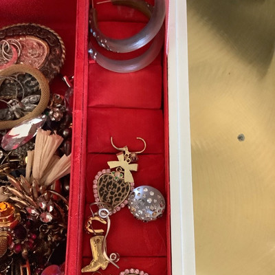 172 Lotus Enamel Jewelry Box with Contents