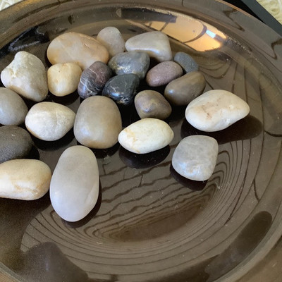 176 Floral and Rock Decor