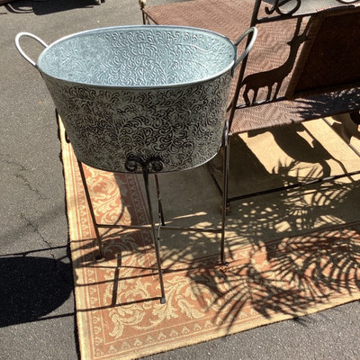 183 Outdoor Jungle Lounge Lot