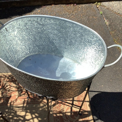 183 Outdoor Jungle Lounge Lot