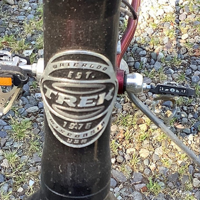 185 Trek 7500FX 9 Speed Bike