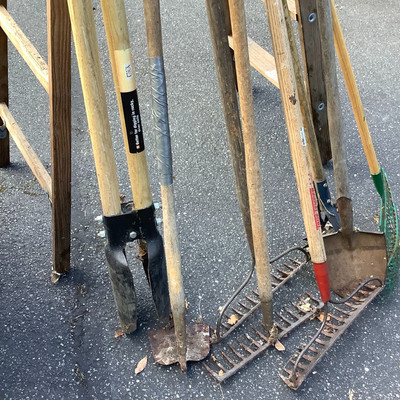 192 Yard Tool Lot