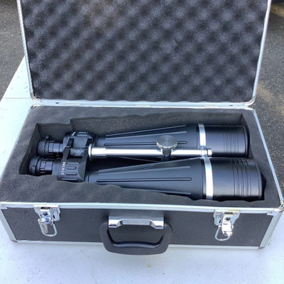 194 Binoculars 25 x 100 In Hard Case