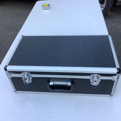 194 Binoculars 25 x 100 In Hard Case