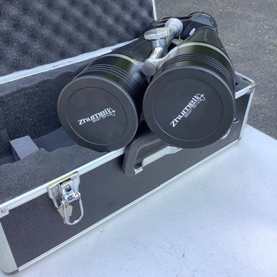 194 Binoculars 25 x 100 In Hard Case