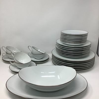 203. Noritake China Set â€œ5932 Colonyâ€