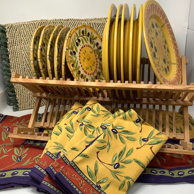 212 Olive Galore Kitchen Items
