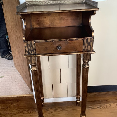 213 Entry Table with Drawer and Vintage Thermometer 