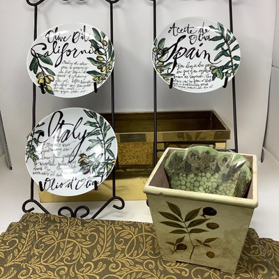 225 Olive Kitchen Decor