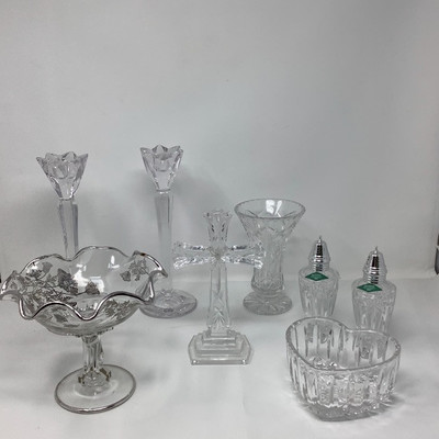 229 Collection of Glassware Some Leaded Crystal