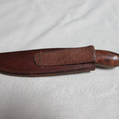 Knife With Wooden Handle & Sheath