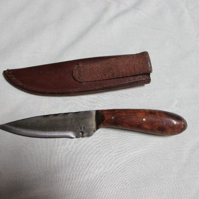 Knife With Wooden Handle & Sheath