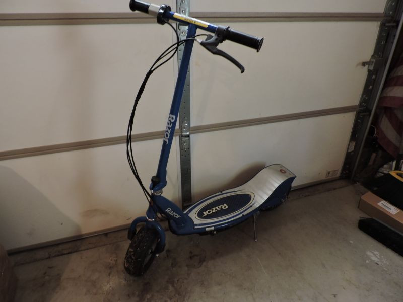 Razor E300S Scooter