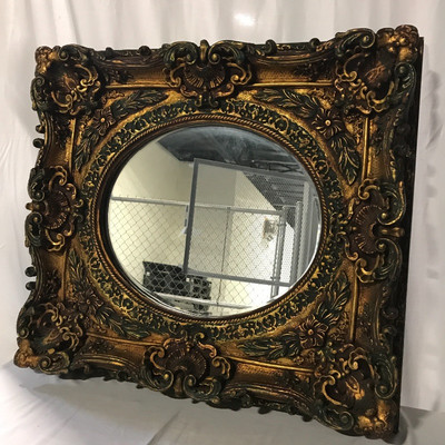 Lot 9 - Stunning Ornate Mirror