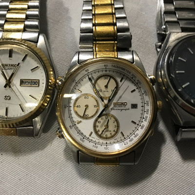 Lot 10- Seiko and Timex Mens Watches 