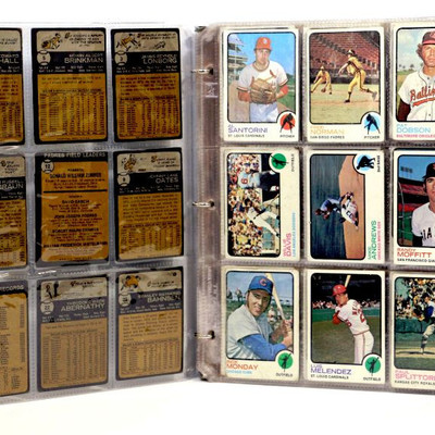 1973 TOPPS BASEBALL CARDS COLLECTION - 144 Cards in Album