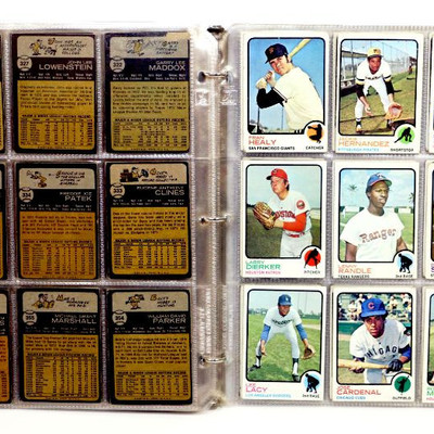 1973 TOPPS BASEBALL CARDS COLLECTION - 144 Cards in Album