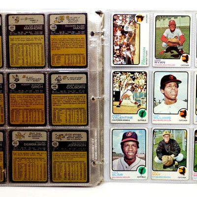 1973 TOPPS BASEBALL CARDS COLLECTION - 144 Cards in Album
