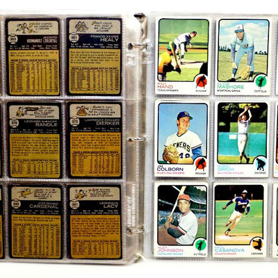 1973 TOPPS BASEBALL CARDS COLLECTION - 144 Cards in Album