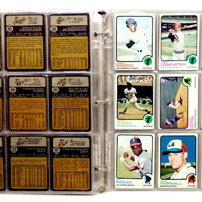 1973 TOPPS BASEBALL CARDS COLLECTION - 144 Cards in Album