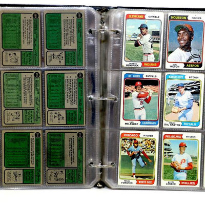 1974 TOPPS BASEBALL CARDS COLLECTION -288 Cards in Album