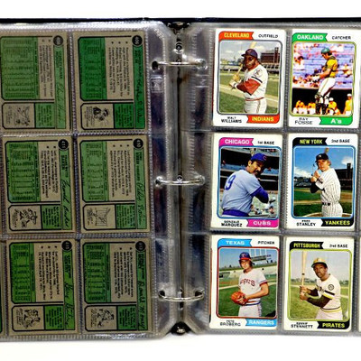 1974 TOPPS BASEBALL CARDS COLLECTION -288 Cards in Album