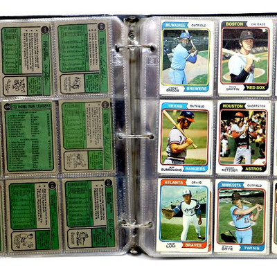 1974 TOPPS BASEBALL CARDS COLLECTION -288 Cards in Album