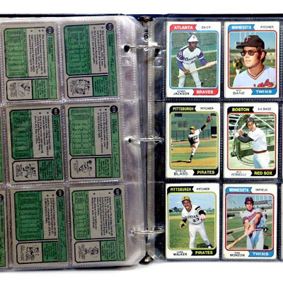 1974 TOPPS BASEBALL CARDS COLLECTION -288 Cards in Album