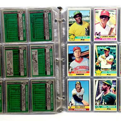 1975-76 TOPPS BASEBALL CARDS COLLECTION - 198 Cards in Album