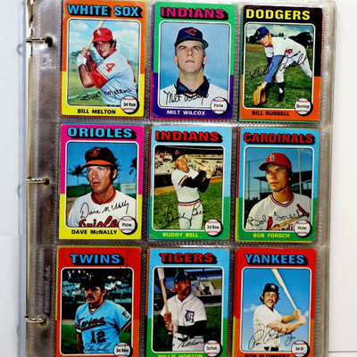 1975-76 TOPPS BASEBALL CARDS COLLECTION - 198 Cards in Album