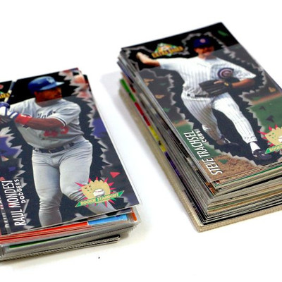 BOX LOT - BASEBALL Basketball Football Hockey 1000+ Cards & Sports Collectibles