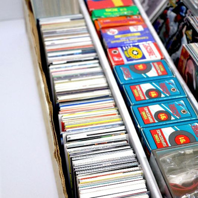 BOX LOT - BASEBALL Basketball Football Hockey 1000+ Cards & Sports Collectibles