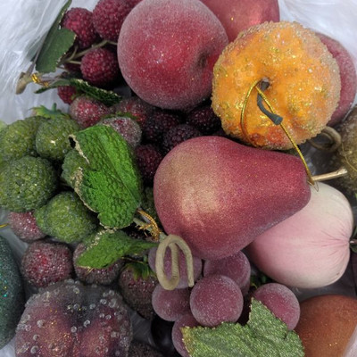 15 Items of Fake Fruit