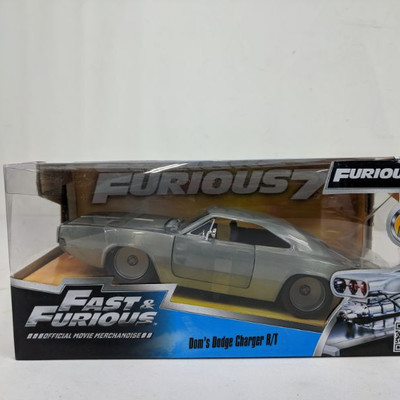 Fast & Furious 7 Dom's Dodge Charger R/T, SIlver - New