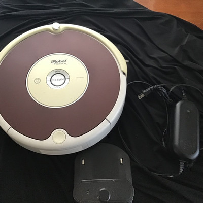 I Robot Roomba Floor Vacuum