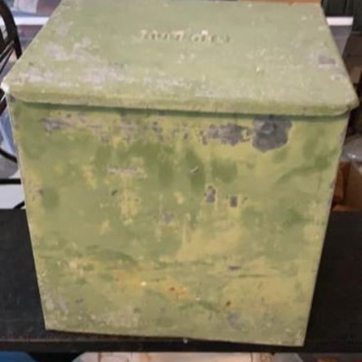 Roberts vintage milk box