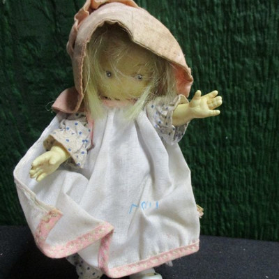 Knickerbocker Toy Co. 1975 Doll