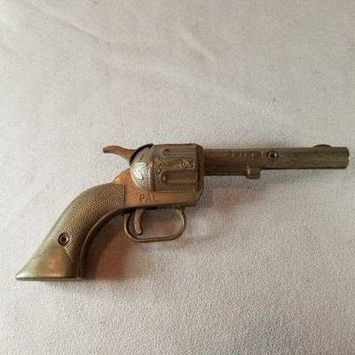 Hubley "Pal" Metal Toy Pistol