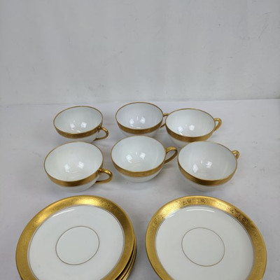 Vintage Gold-Look/White Dishware: 6 Cups, 8 Mini Plates
