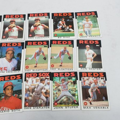 15 Reds Baseball Cards