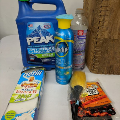 Misc Cleaning Supplies & Basket