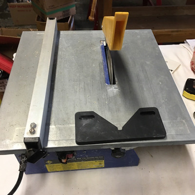 Lot 60 - Tile Saw and Cutter