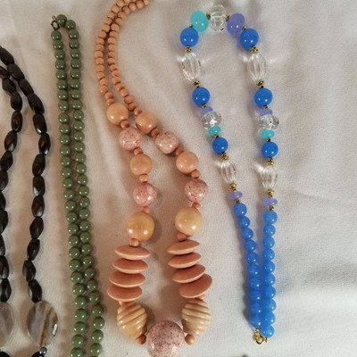 Costume Jewelry - Necklaces 